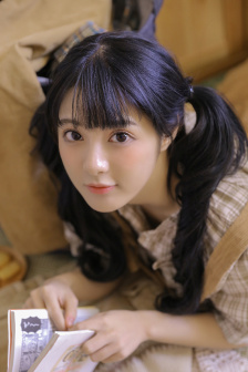 宝宝才两根手指就疼哭了怎么回事